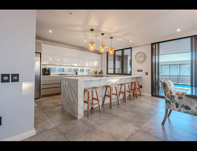 4 BEDROOM FREESTANDING FOR SALE IN SALT ROCK